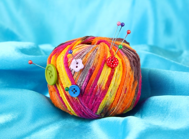 Ręcznie haftowany detal